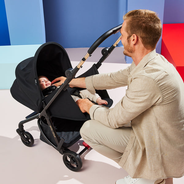 Parent facing stroller from birth outlet